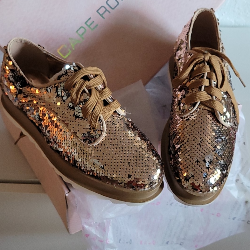 LAST REDUCTION BEFORE DONATION Zyra rose gold Oxford shoes,New box, sequin